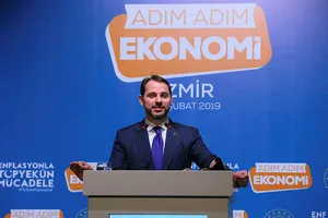 Bakan Albayrak: Faizler daha da düşecek