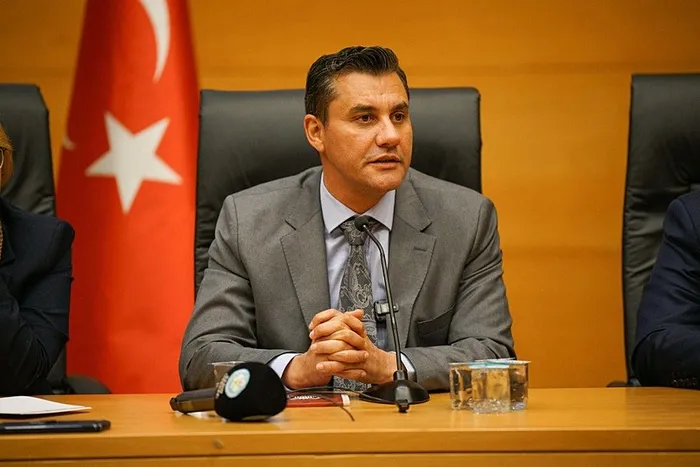 Manisa Büyükşehir Belediye Başkanı Ferdi Zeyrek elektrik akımına kapıldı! Kızından ihmal açıklaması