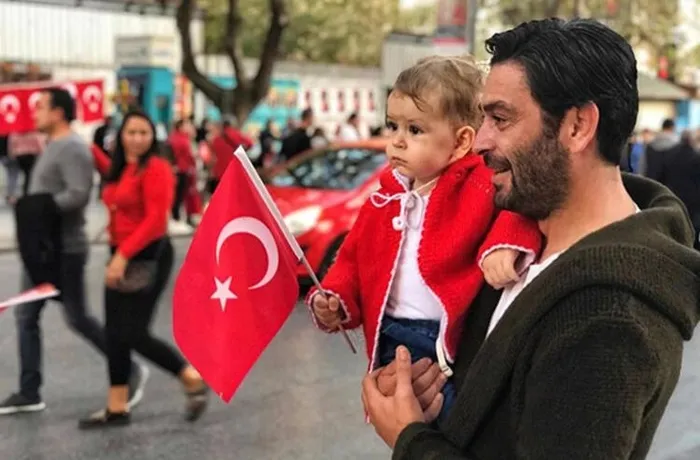 Ozan Akbaba 'Eşkıya Dünyaya Hükümdar Olmaz'dan ayrılacak mı? Ünlü oyuncudan merak edilen soruya yanıt - 7