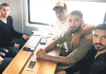 Fenerbahçe'nin yıldızları galibiyetten emin