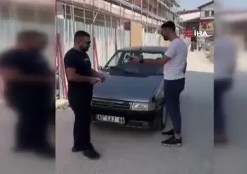 Gülümseten takas kamerada