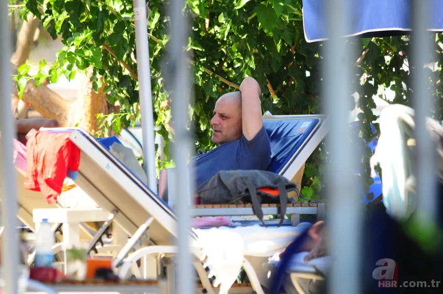 Ozan Güven eski eşi ile yedi yıl sonra ilk kez birlikte tatile çıktı 4