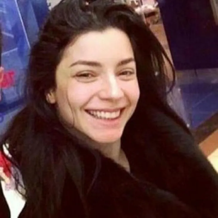 Hercai’nin Reyyan’ı Ebru Şahin’in makyajsız haline beğeni yağmuru