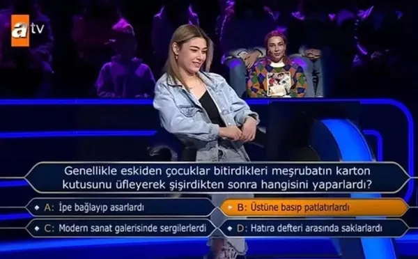bir-ay-once-kim-milyoner-olmak-istere-katilmisti-simay-atli-annesi-ile-kaldigi-enkaz-altinda-hayatini-kaybetti-1677053889543.jpeg Bir ay önce Kim Milyoner Olmak İster'e katılmıştı! Simay Atlı annesi ile kaldığı enkaz altında hayatını kaybetti - 5