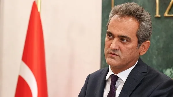 Öğrencilere ücretsiz tablet müjdesi! MEB ihtiyaç sahiplerine teslim edecek