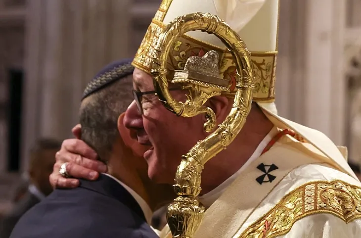 Papa gitti, koltuk savaşı kızıştı! Papalık yarışında ayak oyunları: Lobicilik hız kazandı