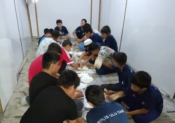 Bitlis Ulu Cami imamından örnek davranış! Çocuklar camiyi çok sevdi