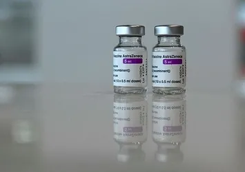 AstraZeneca aşısını tekrar kullanmaya başladılar! Askıya almışlardı