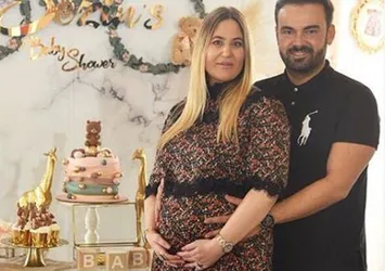 Sezin Erbil'den kızına yalıda baby shower
