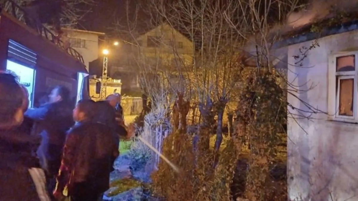 Zonguldak'ta tek katlı evde çıkan yangın paniğe neden oldu