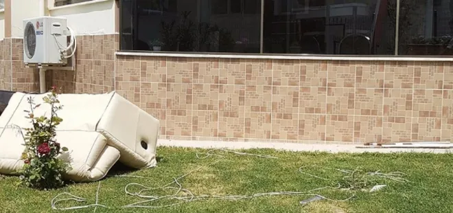 İple koltuk indirmeye çalışırken canından oldu