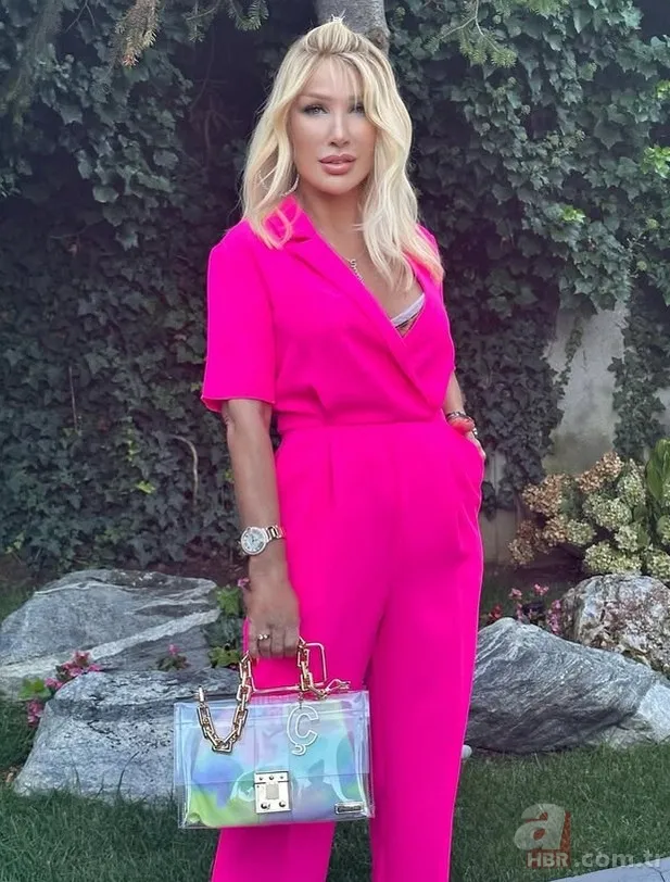 Kimi şarkıcı kimi oyuncu oldu! Ünlülerin çocukluk halleri görenleri şaşırttı 10