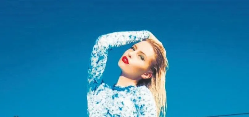Serdar Ortaç’la yollarını ayıran İrlandalı model Chloe Loughnan pişman oldu!