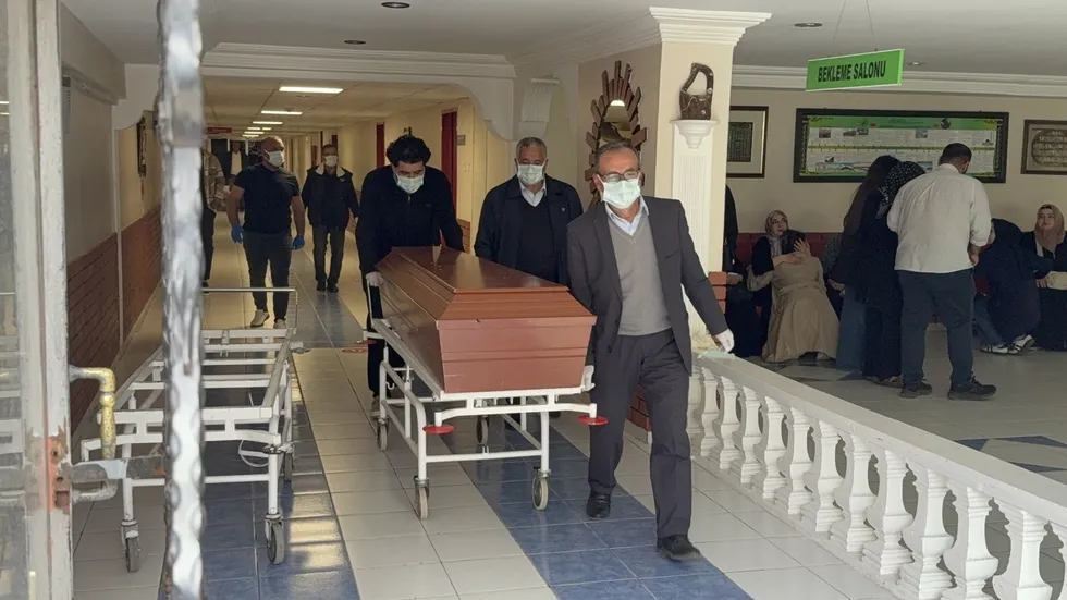 Sivas’ta kene alarmı: Madımak topladıktan sonra rahatsızlanan 60 yaşındaki adam KKKA şüphesiyle hayatını kaybetti - 5