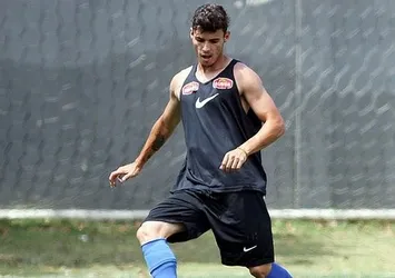Fenerbahçe'nin sol beki Brezilya'dan