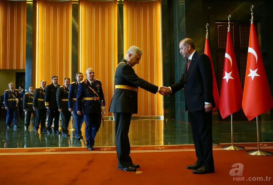 Cumhurbaşkanlığı Sarayı'ndaki tebrik törenine Devlet Bahçeli ilk kez katıldı 16