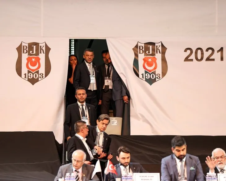 Beşiktaş genel kurulunda kavga! Ahmet Nur Çebi ve yönetimi eleştirdi ortalık karıştı