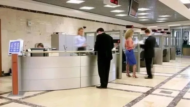 Bankalar ve kargolar bugün açık mı, kapalı mı? 4 Mayıs banka ve kargolar saat kaçta açılacak?