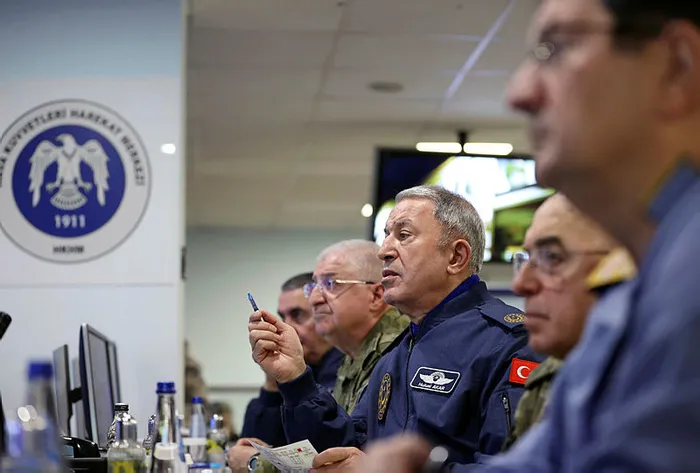 Son dakika: ’Pençe-Kilit’ operasyonu başladı! Milli Savunma Bakanı Hulusi Akar: Çok sayıda PKK’lı terörist etkisiz hale getirildi