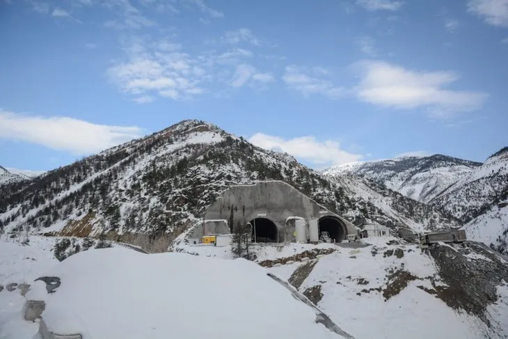 Yeni Zigana Tüneli’nin yapımında yarıya gelindi