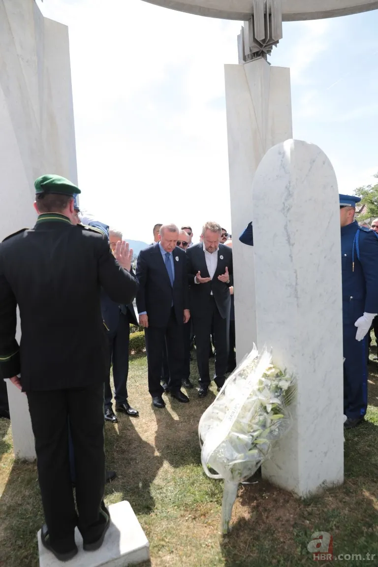 Başkan Erdoğan, Aliya İzzetbegoviç'in kabrini ziyaret etti 14