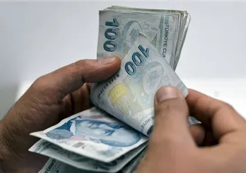 Emeklilerin bayram ikramiyesini 3 bin TL'ye çıkaran yasa Resmi Gazete'de yayımlandı