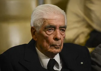 Eski ordu komutanına ömür boyu hapis