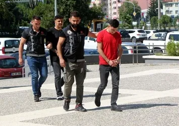 Bolu'da 2 şahıs otobüste uyuşturucuyla yakalandı
