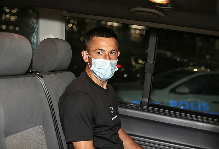 Galatasaray'dan KAP'a transfer açıklaması! Olimpiu Morutan İstanbul'da - 2