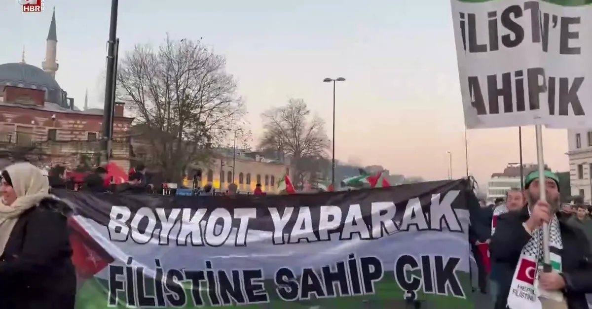 Tekbir sesleriyle Galata Köprüsü’ne!