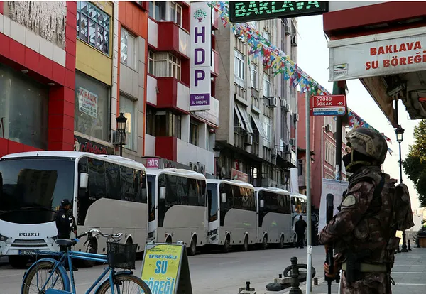 HDP binasında 'paralel mahkeme' kurup PKK'ya para aktardılar - 2