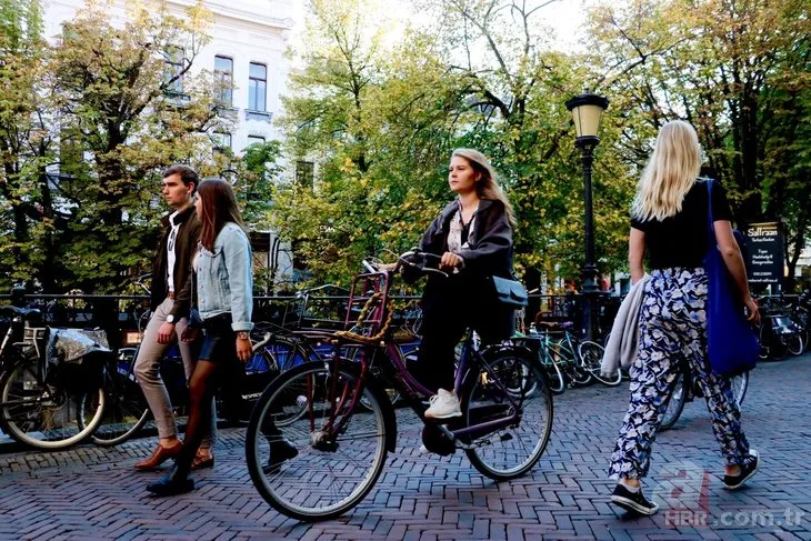Hollanda’da bisiklet yaşam biçimi! Ülkede 23 milyon bisiklet bulunuyor