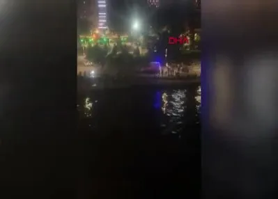 Beyoğlu’nda 2 kişi denize düştü