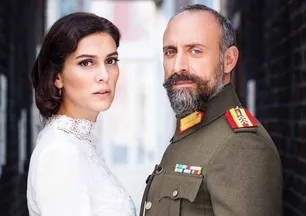 Halit Ergenç’ten 16 yıl sonra gelen itiraf! Eşiyle bakın tanışmış...