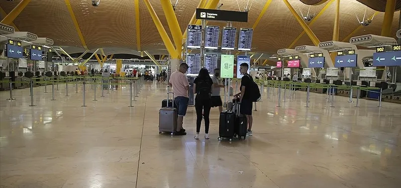 Ekonomik kriz İspanya'da işçileri greve sürükledi! 162 özel hava trafik kontrol kuleleri çalışanları isyan etti