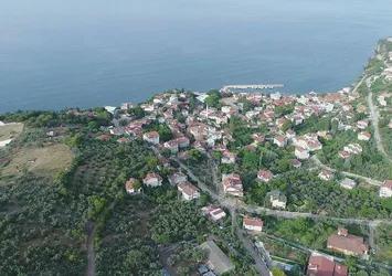 Satılık köy meydanı!