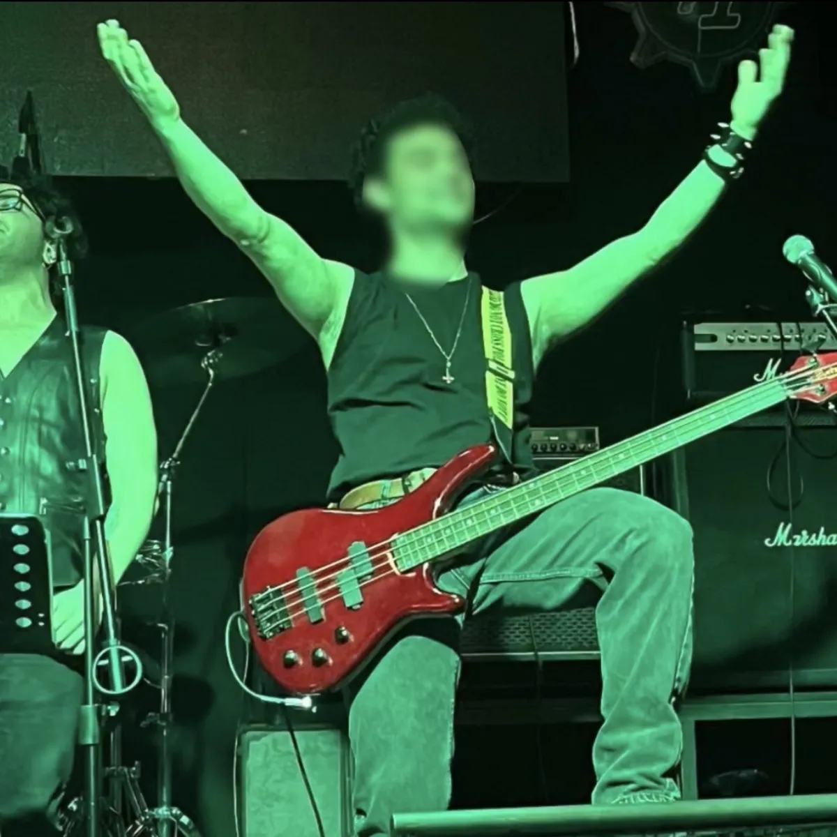 Ödev dehşetinde pes dedirten savunma: Defalarca bıçaklanan Serhan ölümden döndü