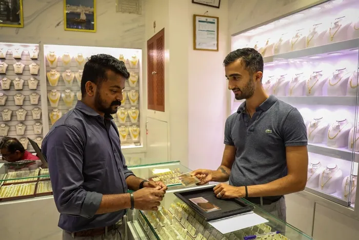 dubaide-24-ayar-altindan-banknot-basildi-1713219407270.jpg Dubai'de 24 ayar altından banknot basıldı! - 1