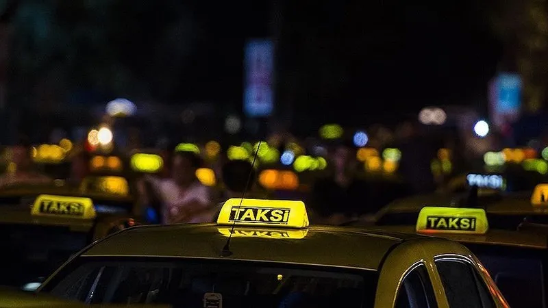 Istanbul Da Taksi Ve Minibuslere Zam