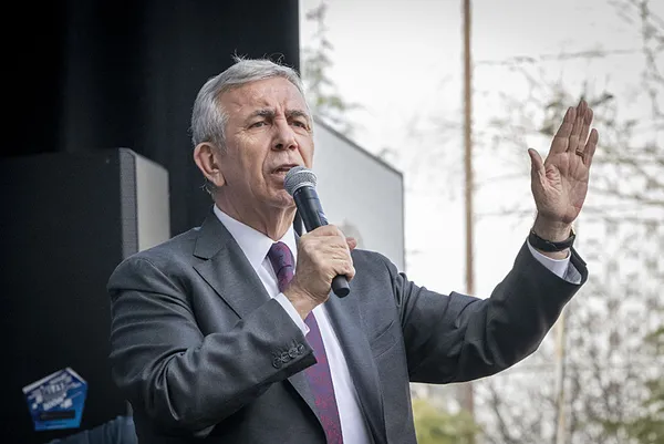 İşte iki rakibin son 5 yılı! Mansur Yavaş ve Turgut Altınok’un karnesi ortaya çıktı! 25 kat küçük bütçe...