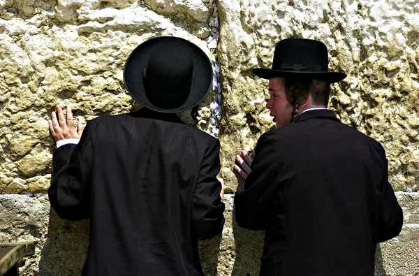 Ağlama Duvarı bir palavradır! Ağlama Duvarı Süleyman Tapınağı’na mı ait? Duvarın Yahudiler için önemi ne? Erhan Altunay’dan VAV TV’de tarihi açıklamalar