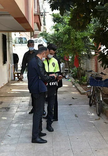 Antalya’da bir genç, uyuşturucu almasına izin vermeyen babasını bıçakladı - 2