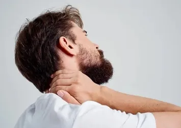Boyun ağrısıyla uyanıyorsanız dikkat