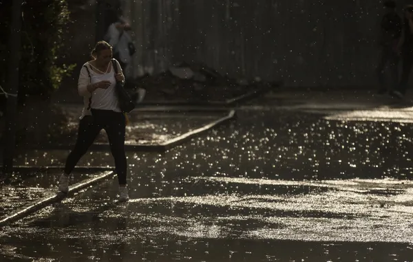 meteorolojiden-34-il-icin-pes-pese-sari-kodlu-uyari-geldi-ani-sel-baskinina-dikkat-12-haziran-2022-hava-durumu-1655004440775.jpg Meteoroloji'den 34 il için peş peşe "sarı" kodlu uyarı geldi! Ani sel baskınına dikkat | 12 Haziran 2022 hava durumu | Yağışlar devam edecek mi? - 4