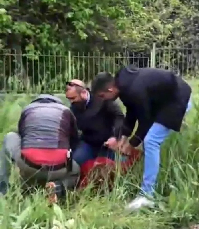 Hırsızlık yaparken suçüstü yakalanan kadın polisi ısırdı - 1
