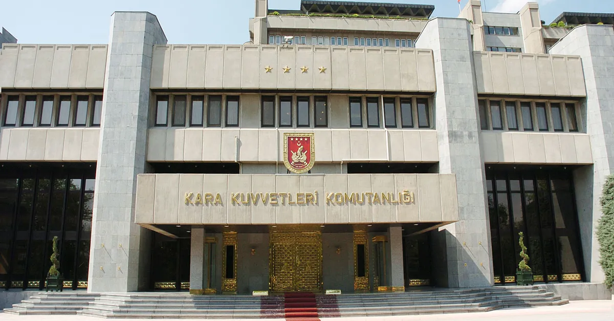 Kara Kuvvetleri Komutanlığı Forsu değişti! Yeni Forsta taarruz eden süvari yer alıyor
