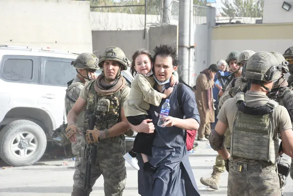 merhamet-ordusu-afganistanda-insanlik-dersi-veriyor-mehmetcik-kabilde-zor-durumda-olanin-yaninda-1629472206979.jpg Merhamet Ordusu Afganistan'da insanlık dersi veriyor! Mehmetçik Kabil'de zor durumda olanın yanında - 2