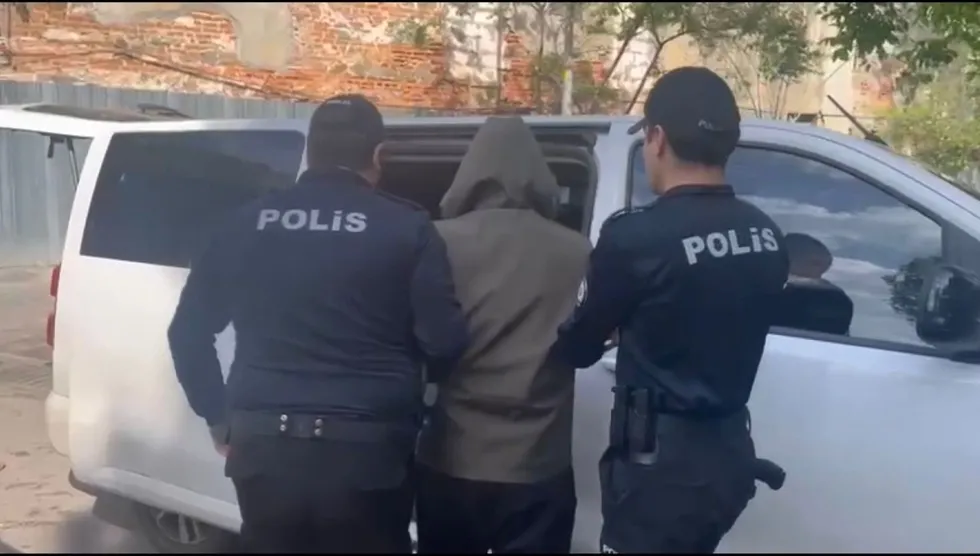 Lucas Torreira'ya saldıran saldırgan