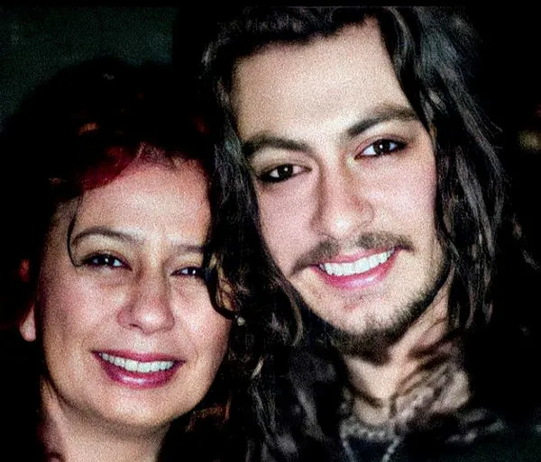 Son dakika: Barış Akarsu’nun annesi Hatice Akarsu vefat etti