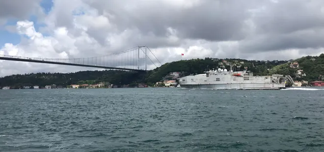 Askerler güvertede nöbet tuttu! ABD savaş gemisi Boğaz'dan geçti!